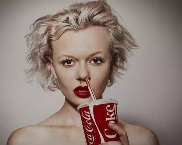 With a unique ability to combine art with meaningful dialogues, Tyler Shields continues to be an influential voice in photography.