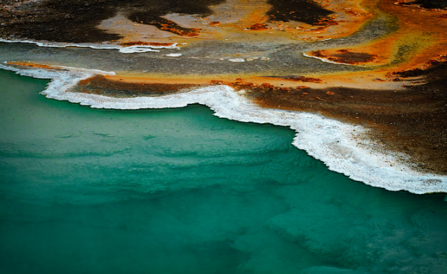 Exploring the Aesthetics of Abstract Photography