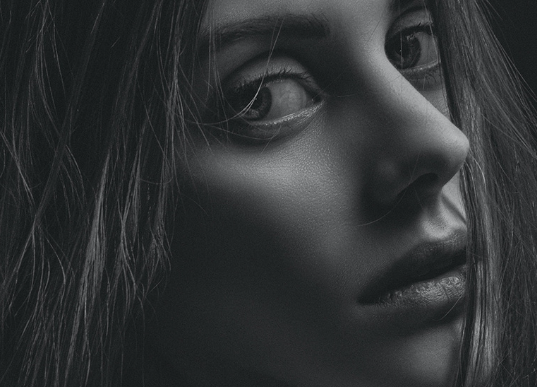 Techniques for Capturing Stunning Black and White Portraits