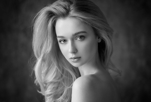 Techniques for Capturing Stunning Black and White Portraits2